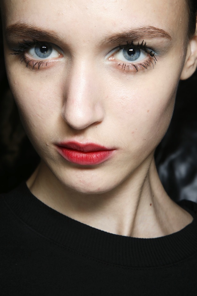 Ресницы: Prada